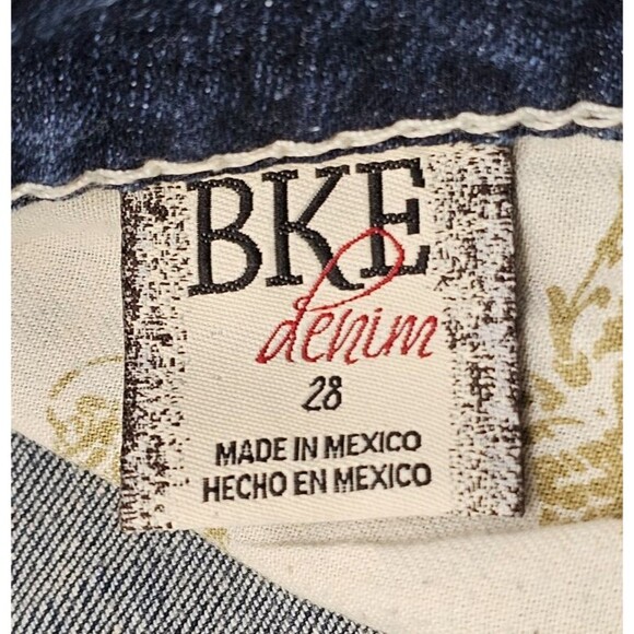 BKE Stella Capri Jeans Low-Rise Distressed Dark Wash Thick Stitch Womens 28x22 - Picture 3 of 16